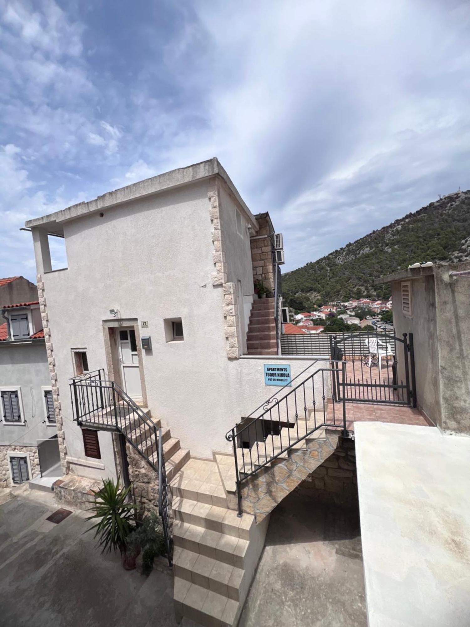 Apartments Tudor Nikola Hvar Town Esterno foto